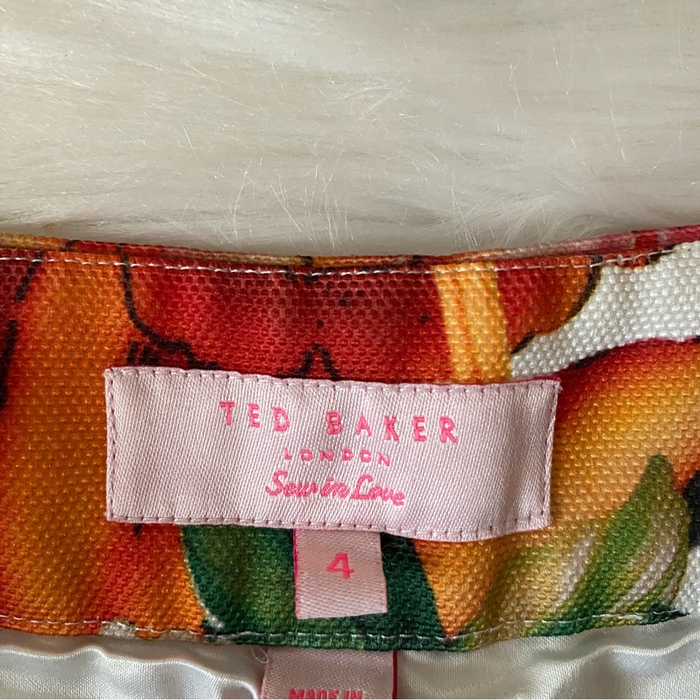 Ted Baker London Quellia Tucson Tropical Shorts - Picture 11 of 14